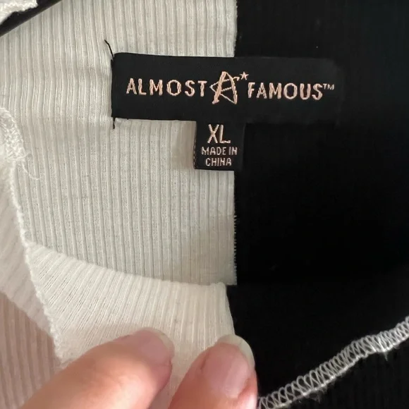❌ 💥💥Almost Famous B&W Tee💥💥 - Picture 3 of 4